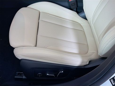 New 2026 BMW 330i xDrive Sedan w/ Premium Package image 22