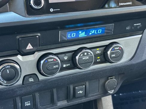 Used 2022 Toyota Tacoma SR AWD/4WD image 19