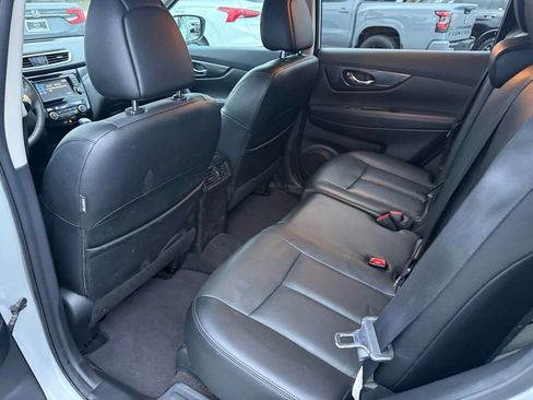 Used 2016 Nissan Rogue SL w/ SL Premium Package image 39