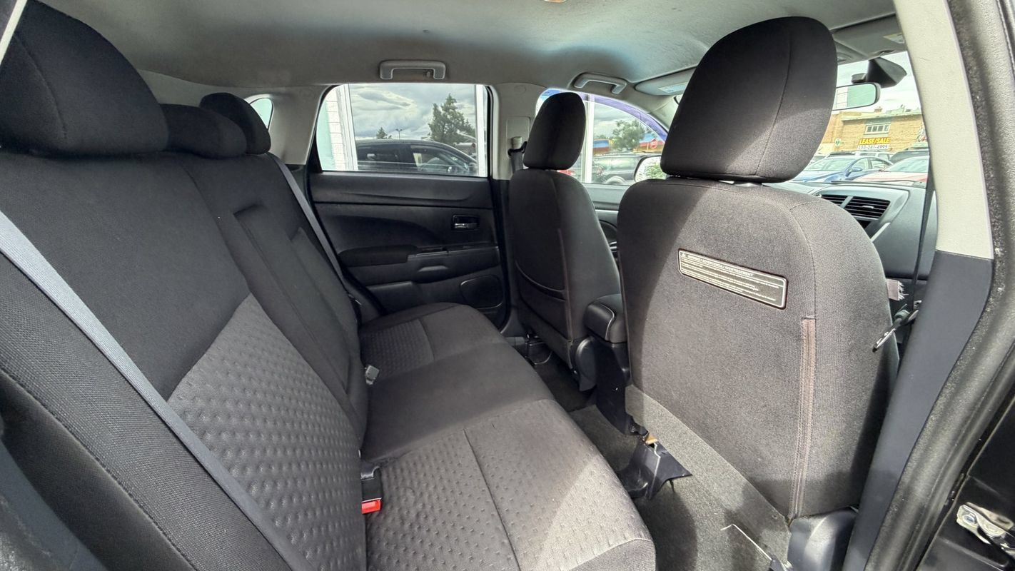 Used 2011 Mitsubishi Outlander Sport SE AWD/4WD image 12