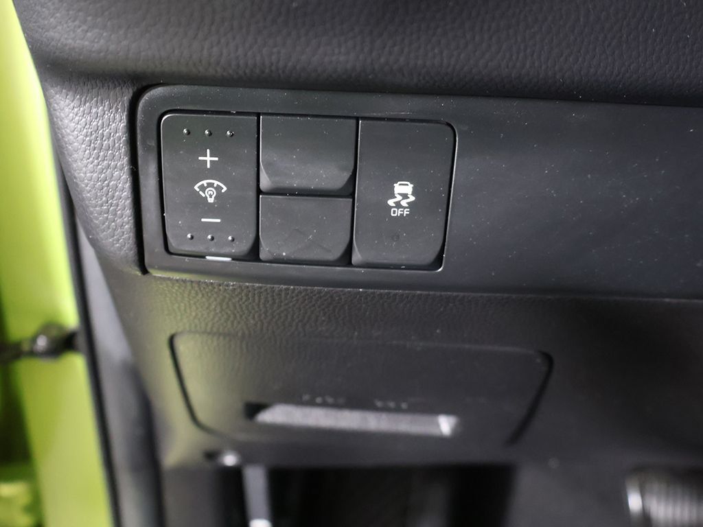 Used 2014 Kia Soul FWD image 28