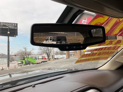 Used 2015 GMC Sierra 2500 SLT w/ Snow Plow Prep Package image 31