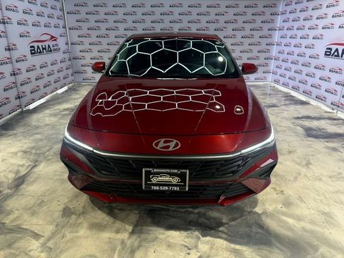 Used 2024 Hyundai Elantra SEL image 3