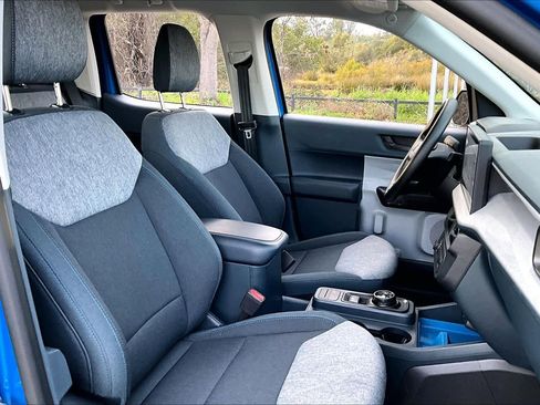 Used 2025 Ford Maverick XLT image 8