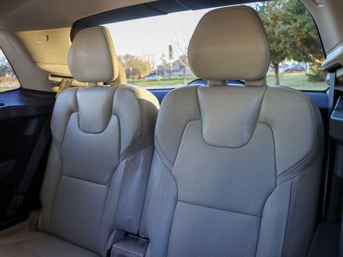 Used 2016 Volvo XC90 T6 Inscription w/ Vision Package image 19