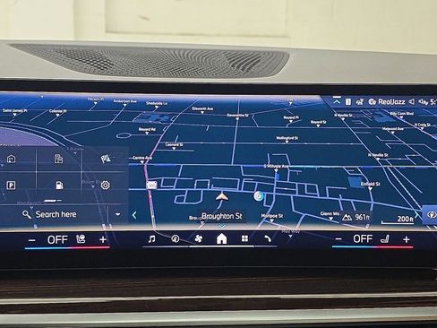 New 2026 BMW X5 xDrive50e w/ Premium Package image 19