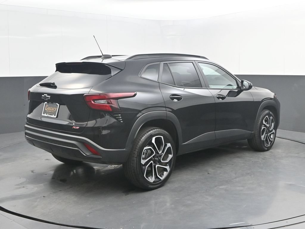 Used 2025 Chevrolet Trax RS w/ Driver Confidence Package FWD image 7