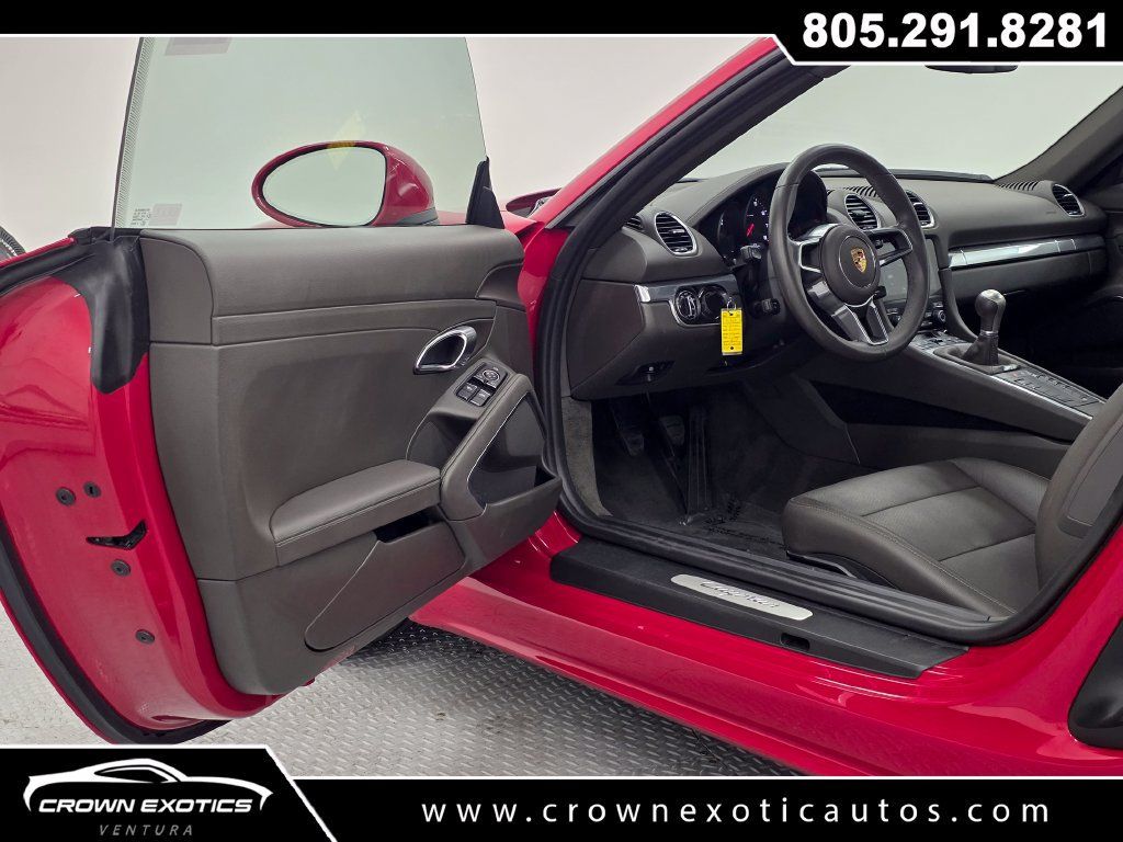 Used 2024 Porsche 718 Cayman RWD image 18