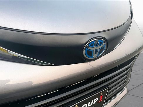 Certified 2023 Toyota Sienna XLE AWD/4WD image 29