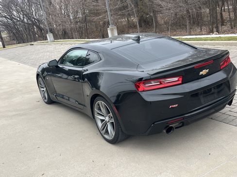 Used 2017 Chevrolet Camaro LT image 8