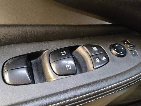 Used 2021 Nissan Murano SV image 27