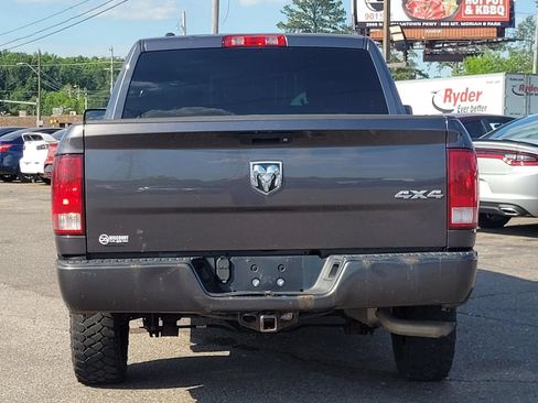 Used 2017 RAM 1500 Express AWD/4WD image 17