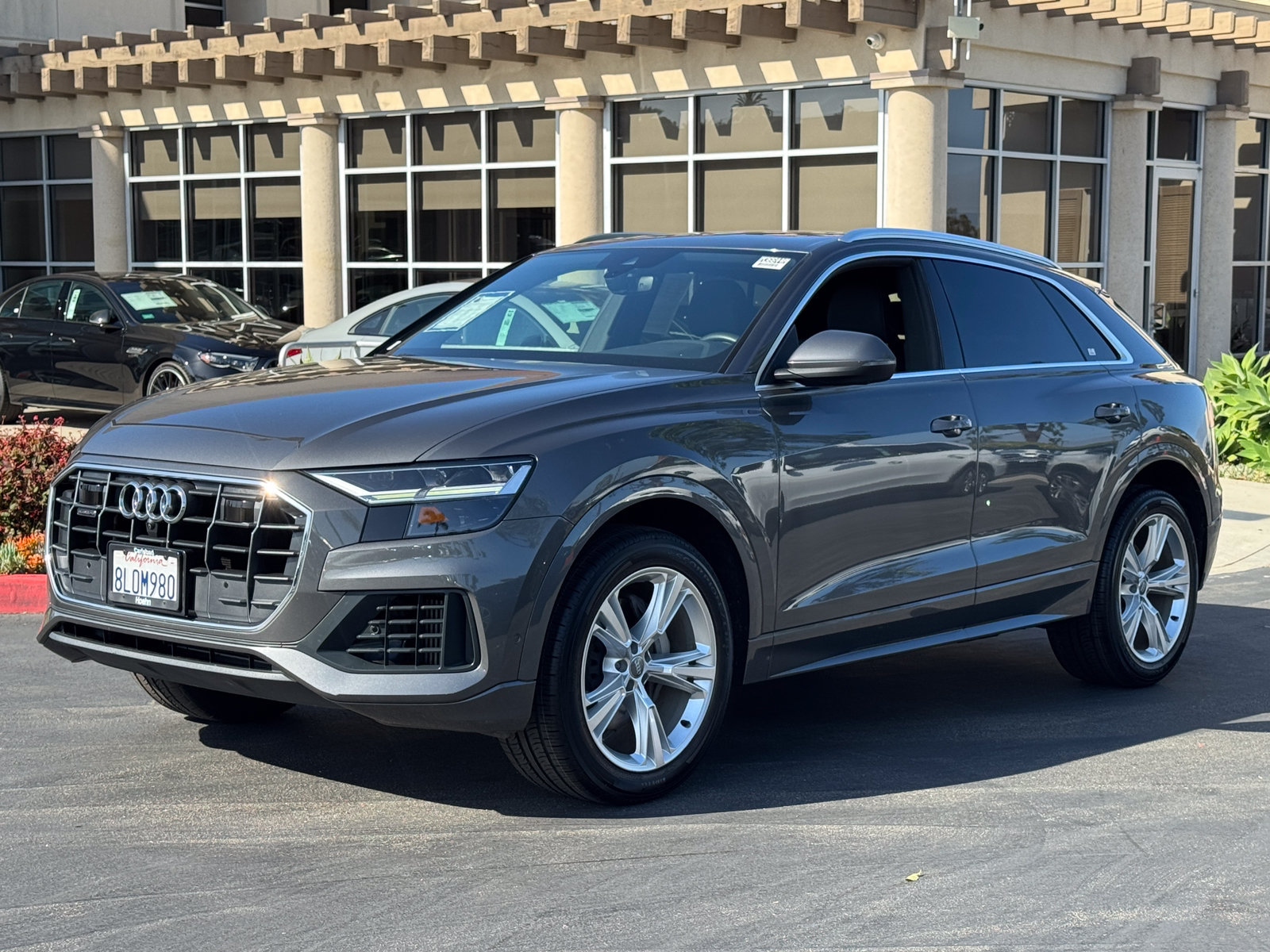 Used 2019 Audi Q8 Premium Plus w/ Premium Plus AWD/4WD image 4
