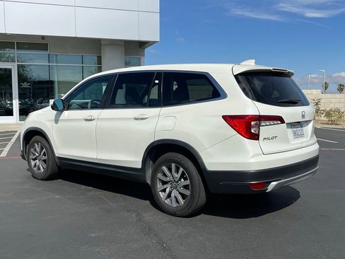 Used 2019 Honda Pilot EX image 2