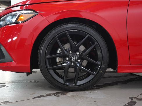 Used 2023 Honda Civic Sport image 27