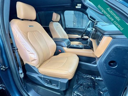 Used 2024 Ford Expedition Platinum AWD/4WD image 8