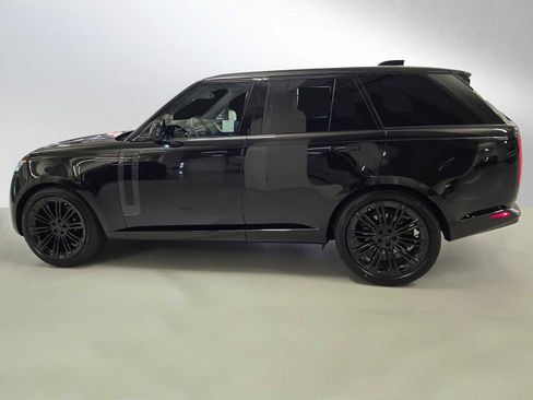 New 2026 Land Rover Range Rover SE image 2