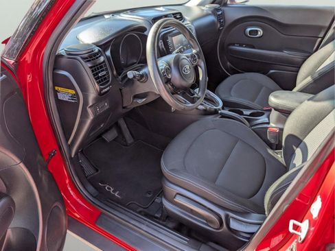 Used 2019 Kia Soul + image 29