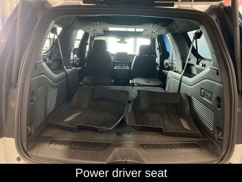 Used 2021 Chevrolet Suburban LT w/ LT Signature Package image 22