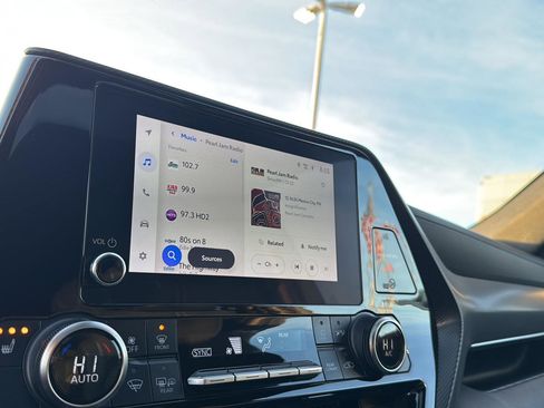 Certified 2023 Toyota Highlander XSE image 21