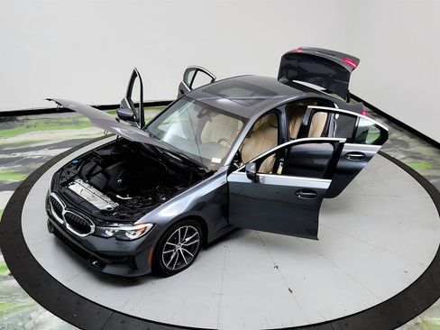 Used 2020 BMW 330i Sedan w/ Driving Assistance Package RWD image 38