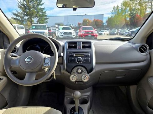 Used 2012 Nissan Versa SV image 10