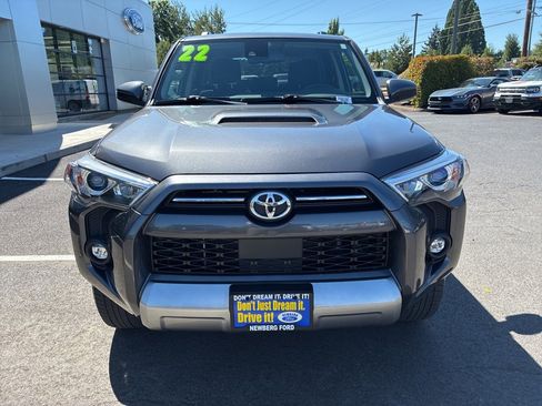 Used 2022 Toyota 4Runner TRD Off-Road image 2