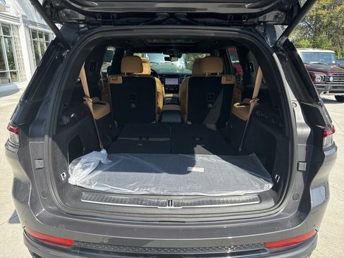 Used 2025 Jeep Grand Cherokee L Summit image 34