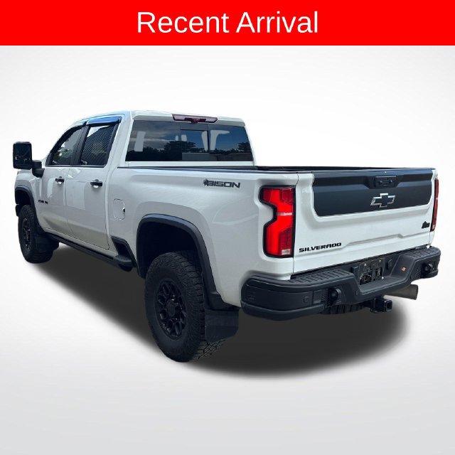 Used 2025 Chevrolet Silverado 2500 ZR2 w/ ZR2 Bison Edition AWD/4WD image 3