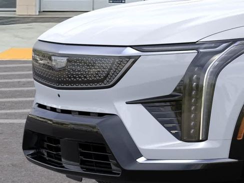 New 2026 Cadillac Optiq Sport 2 w/ LPO, ONYX Package AWD/4WD image 13