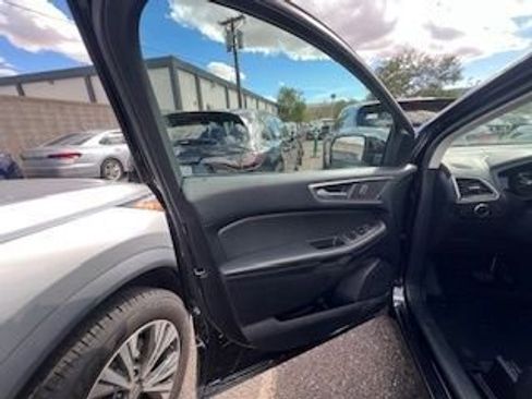 Used 2024 Ford Edge SEL image 12
