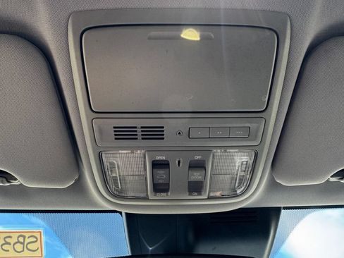 Used 2017 Honda CR-V Touring image 22