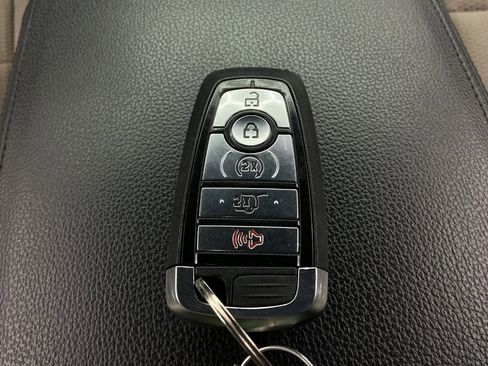 Used 2019 Ford Explorer XLT w/ Equipment Group 201A FWD image 42