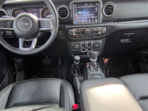 Used 2020 Jeep Gladiator Overland AWD/4WD image 15