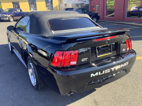 Used 2004 Ford Mustang GT image 5