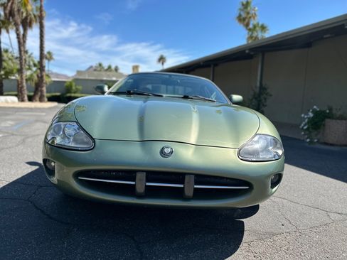 Used 1999 Jaguar XK8 Convertible RWD image 6