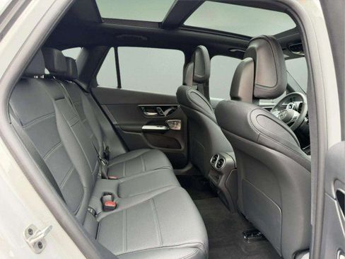 Certified 2026 Mercedes-Benz GLC 300 4MATIC image 17