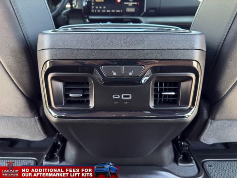 Used 2024 GMC Sierra 2500 AT4 w/ AT4 Preferred Package AWD/4WD image 32