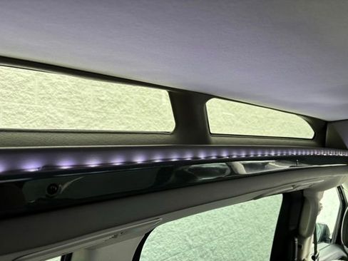 Used 2019 Mercedes-Benz Metris Passenger image 49