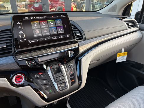New 2026 Honda Odyssey Elite image 17