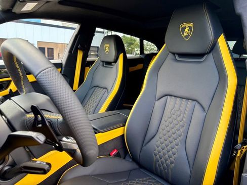 Used 2025 Lamborghini Urus S AWD/4WD image 17
