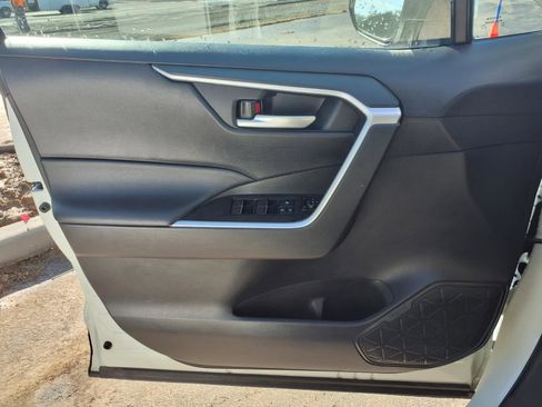 Certified 2025 Toyota RAV4 XLE FWD image 18