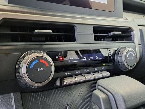 Used 2025 Toyota Tacoma SR5 AWD/4WD image 14
