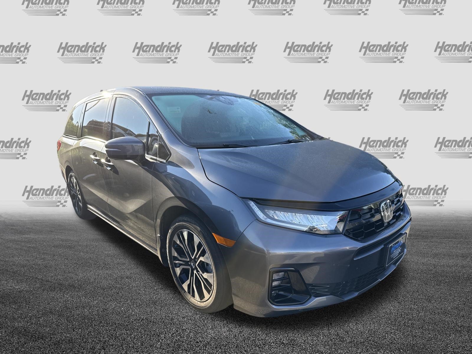 Used 2025 Honda Odyssey Elite image 2
