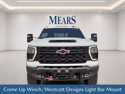 Used 2024 Chevrolet Silverado 2500 ZR2 w/ ZR2 Bison Edition AWD/4WD image 9