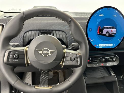 Used 2025 MINI Cooper Countryman S w/ Comfort Package Max image 22