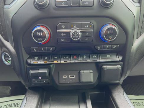 Used 2022 Chevrolet Silverado 2500 LTZ w/ LTZ Premium Package image 20