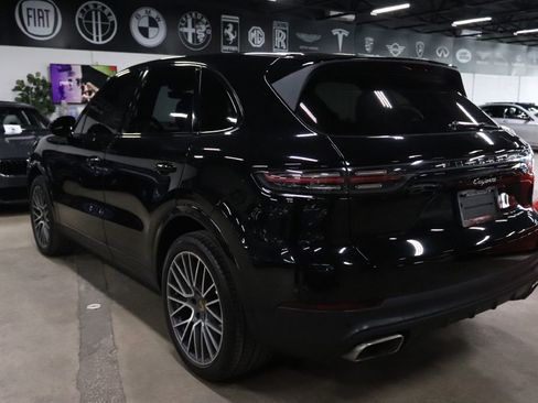 Used 2019 Porsche Cayenne image 3
