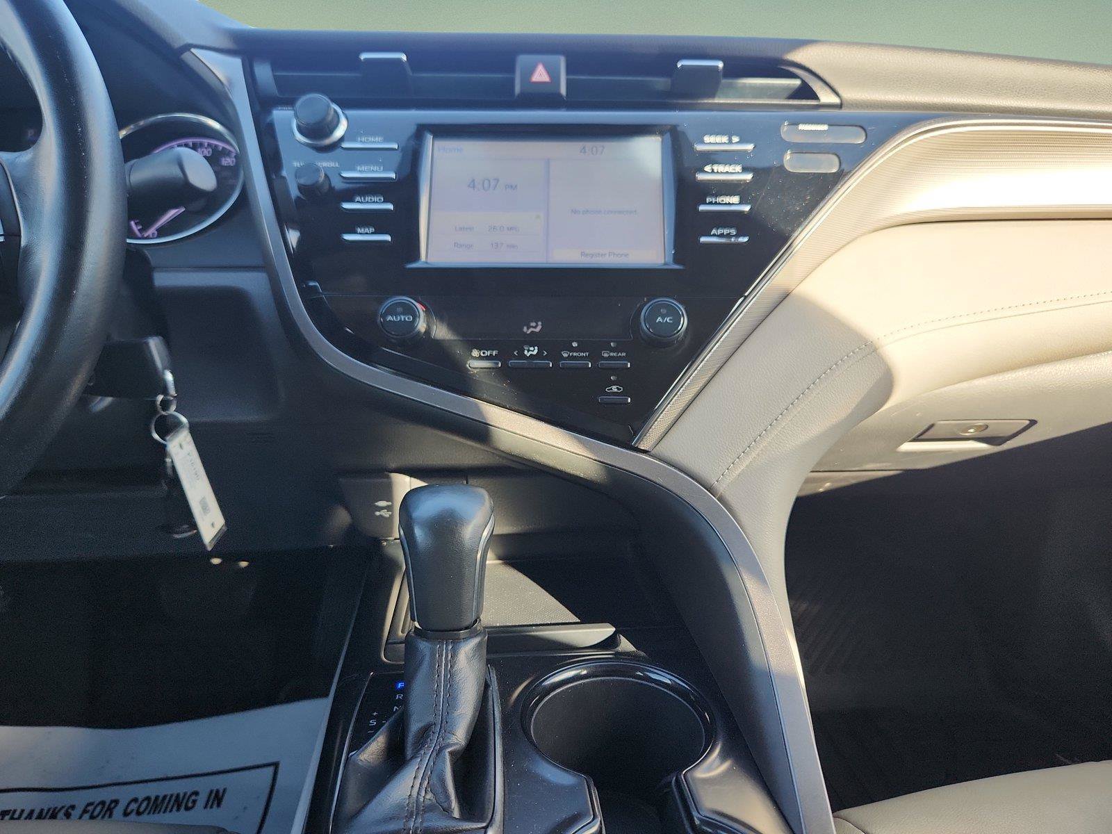 Used 2019 Toyota Camry SE FWD image 21