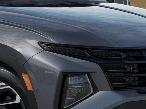 New 2025 Hyundai Tucson Limited image 9
